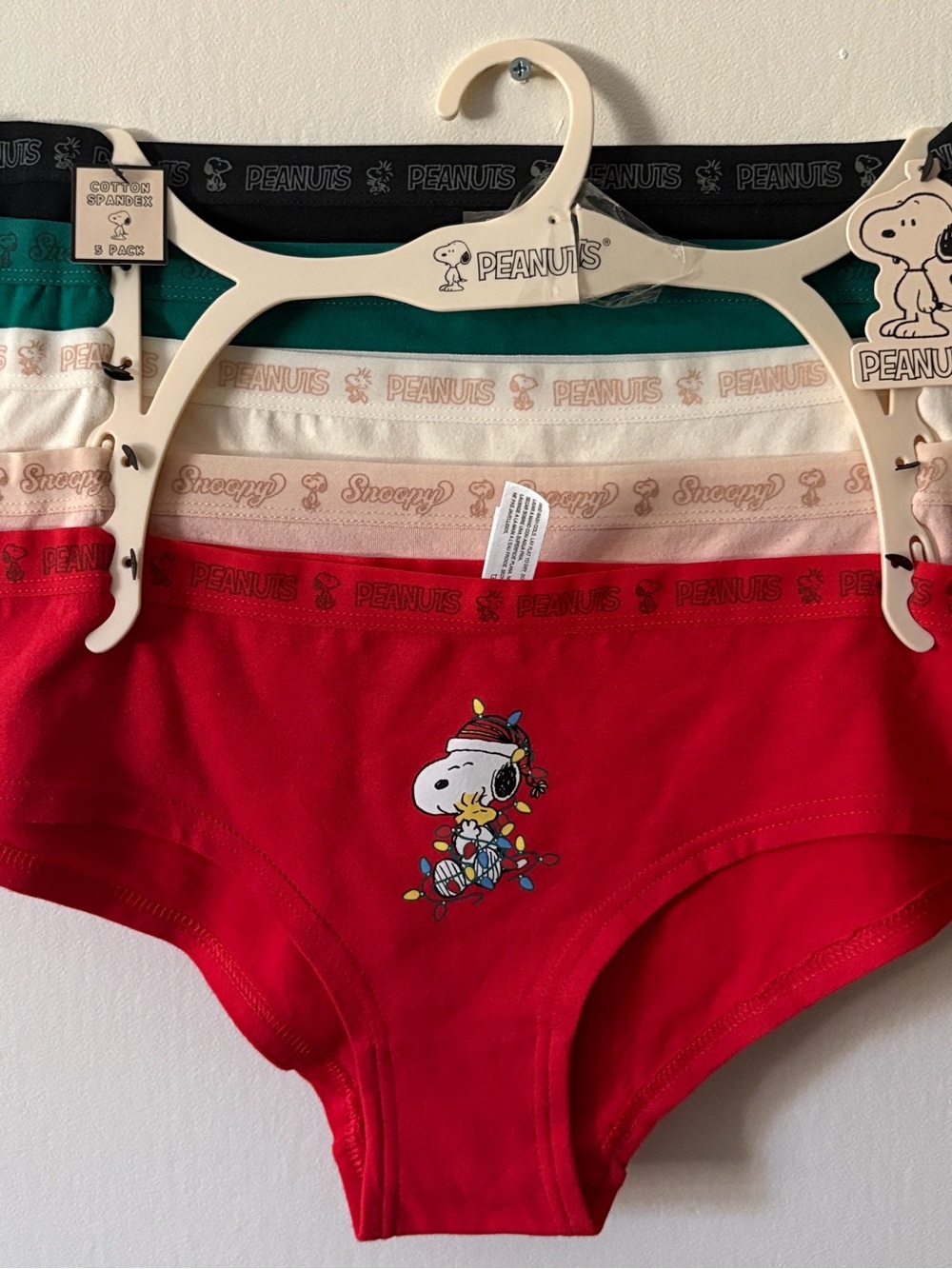 Peanuts Kids Briefs 5-Pack in Red, Cream, Green, Black & Pink